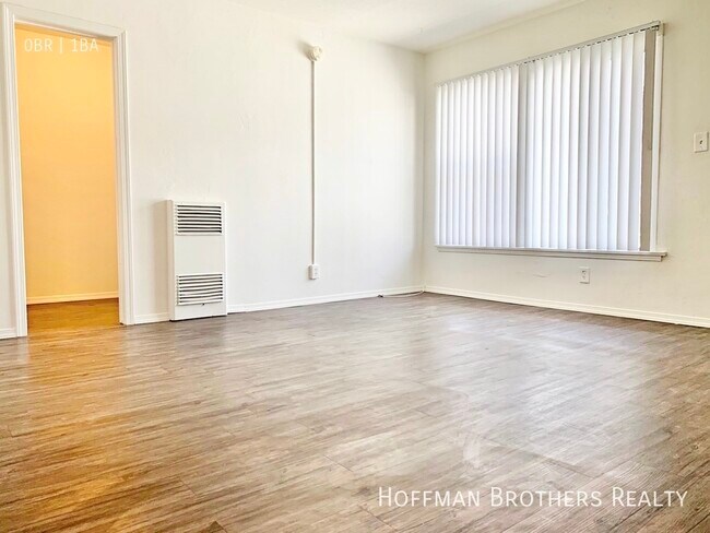 Building Photo - 1212 N Berendo St