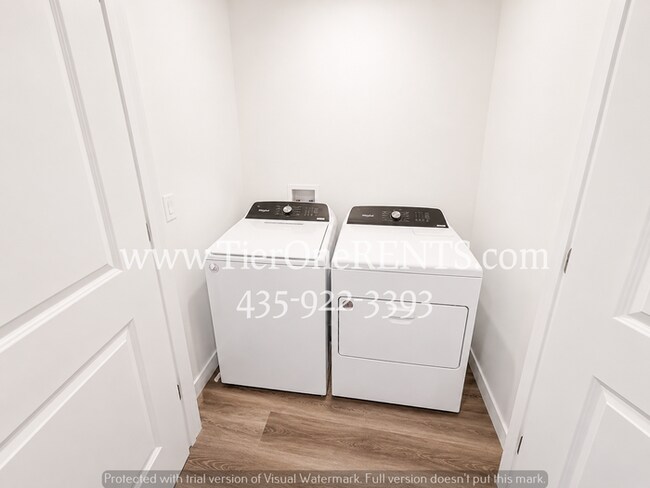 Building Photo - This property offers a NO DEPOSIT option available for qualified renters!