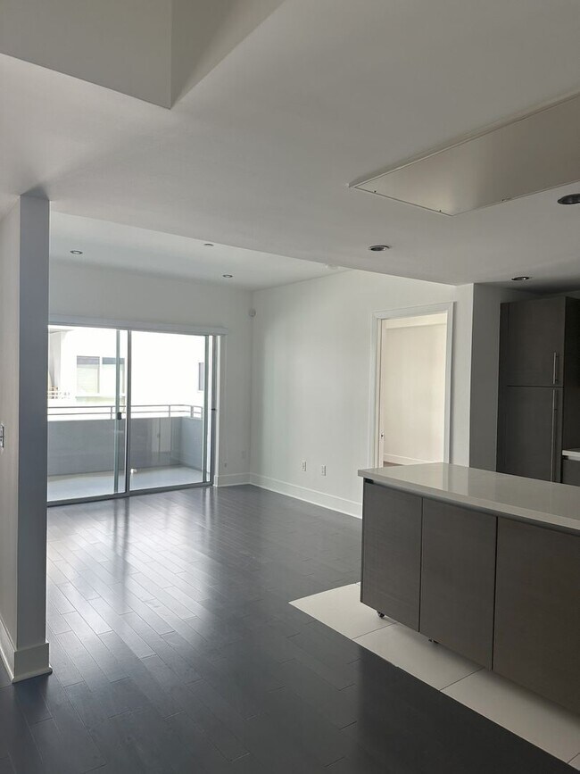 Building Photo - 1730 Sawtelle Blvd