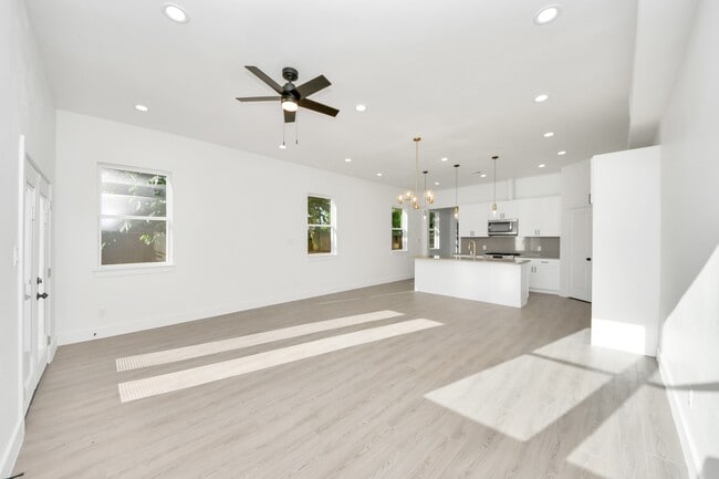 Building Photo - 9021 Spaulding St