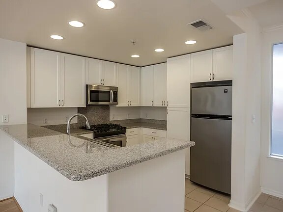 Building Photo - 3901 Lick Mill Blvd