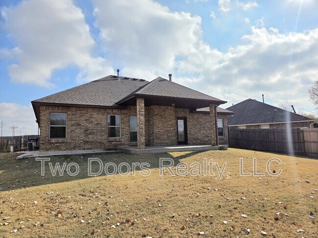 Building Photo - 19217 Grassmere Way