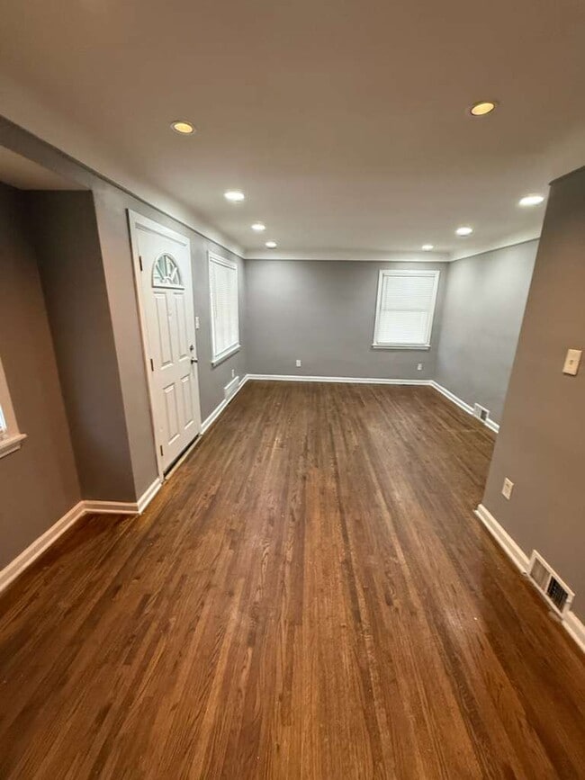 Building Photo - 6341 Archdale St