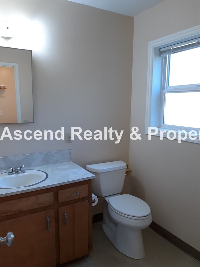 Building Photo - Now Showing-Cedar Hills Mid Century Modern...