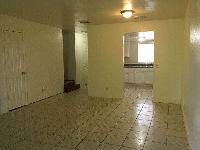 Building Photo - SOUTHEAST ORLANDO - 3BR/2.5BA TOWNHOME