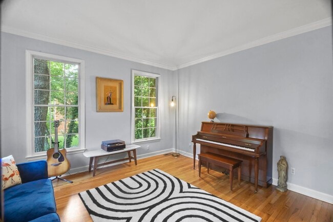 Building Photo - 126 Hemlock Dr