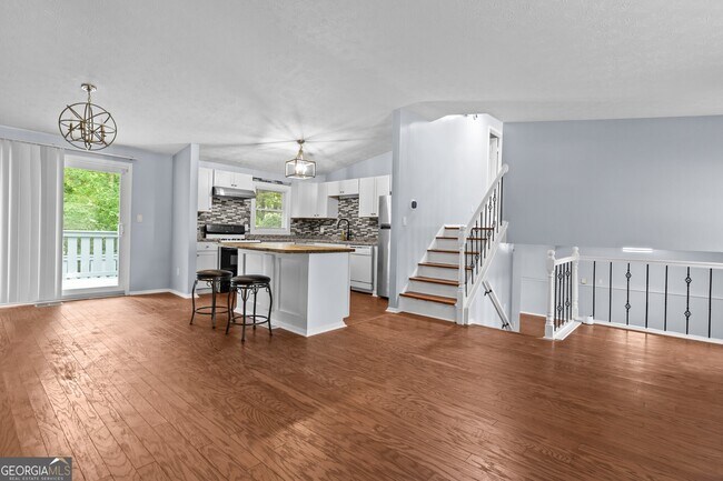 Building Photo - 5136 Rock Glen Dr