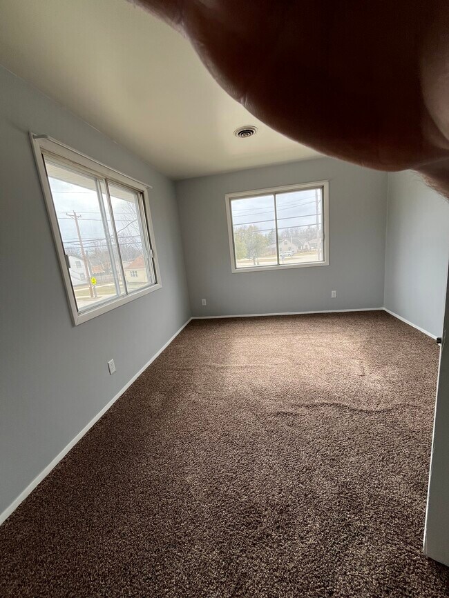 Building Photo - 3703 Parkway Blvd