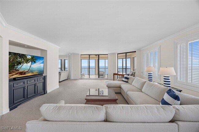 Building Photo - 8171 Bay Colony Dr