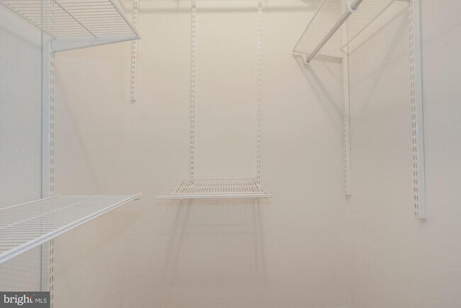 Building Photo - 3028 S Abingdon St