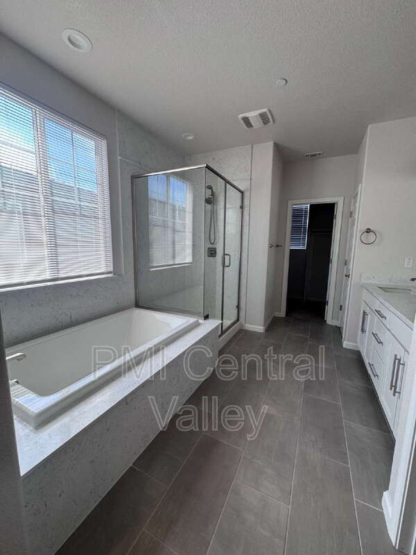Building Photo - 349 Terra Mia Ave