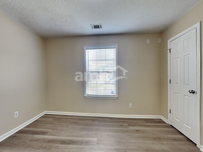 Building Photo - 113 Willow Lakes Ct