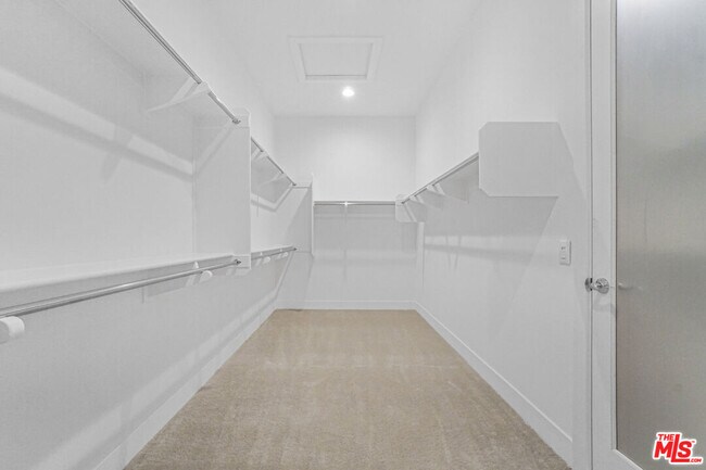 Building Photo - 20534 Edgewood Ct
