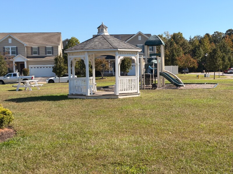 Building Photo - 2223 Kay Hl Dr