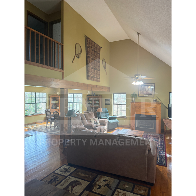 Building Photo - 178 McClary Dr