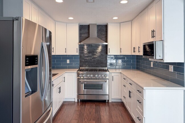 Building Photo - 4950 Nautilus St