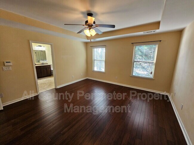 Building Photo - 1597 Trailview Way NE