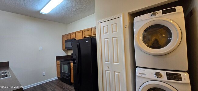 Building Photo - 3610 Kirkpatrick Cir