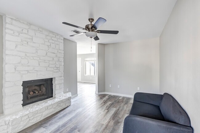 Building Photo - 1740 Timber Ridge Rd