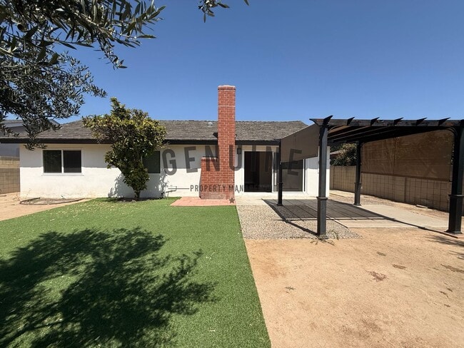 Building Photo - Coming Soon: Spacious 3Bd 2Ba College Park West Home