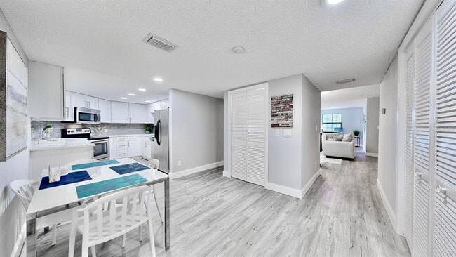 Building Photo - 14820 Rue De Bayonne