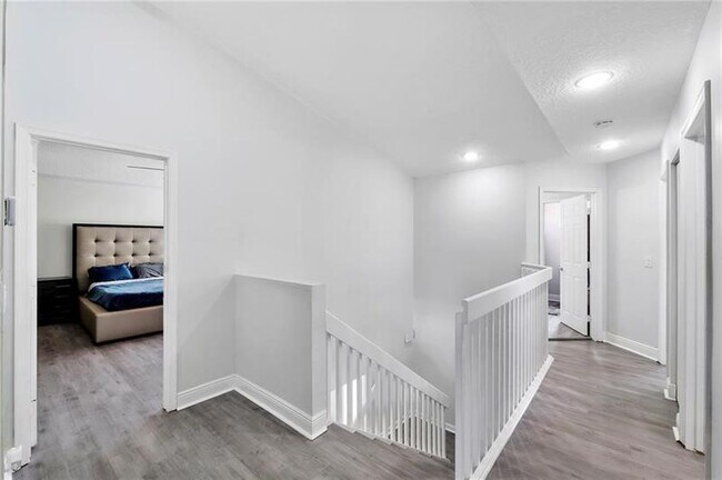 Building Photo - 5228 NW 112th Terrace