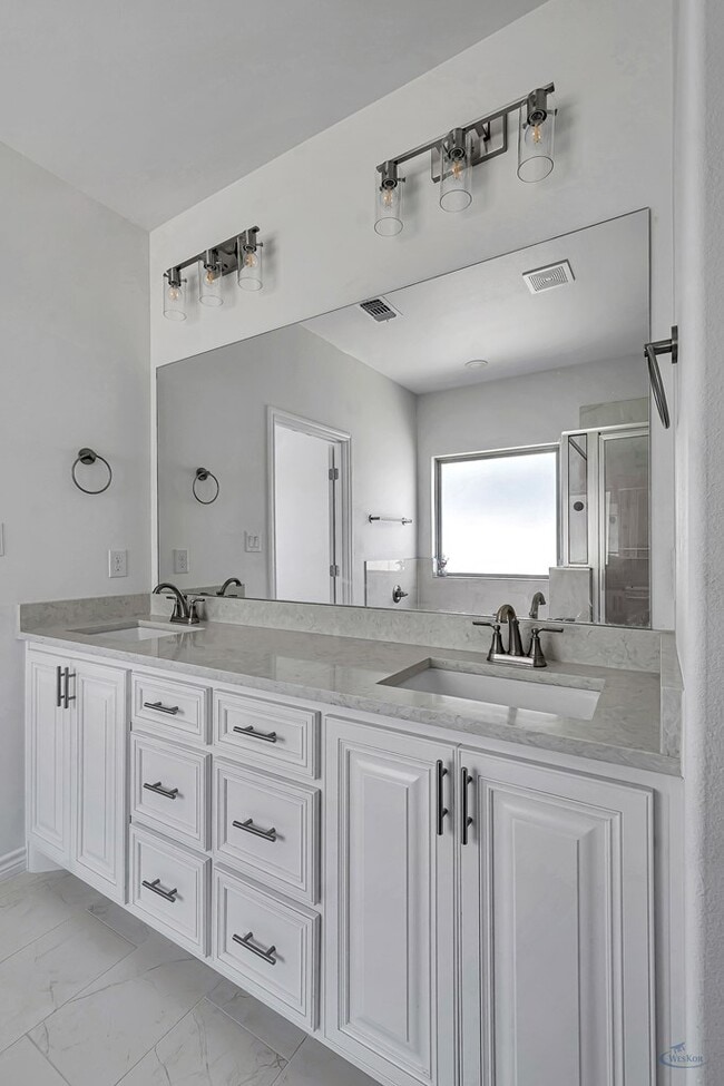 Building Photo - 1813 Wrigley Dr