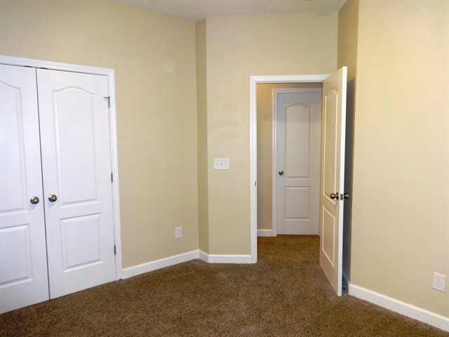 Building Photo - 1213 Briar Rose Lane