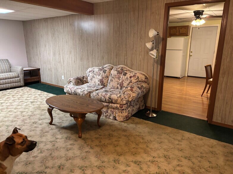 Building Photo - 142 Townsend Ct