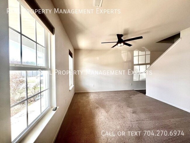 Building Photo - 1840 Juniper Dr