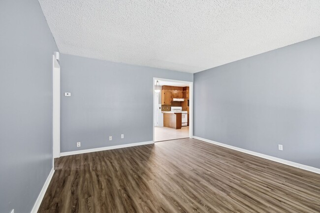 Building Photo - 3 Bed | 1 Bath | Close to Downtown Tulsa
