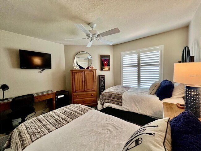 Building Photo - 4061 King Tarpon Dr