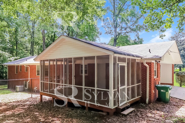 Building Photo - The Lifestyle You Deserve.
