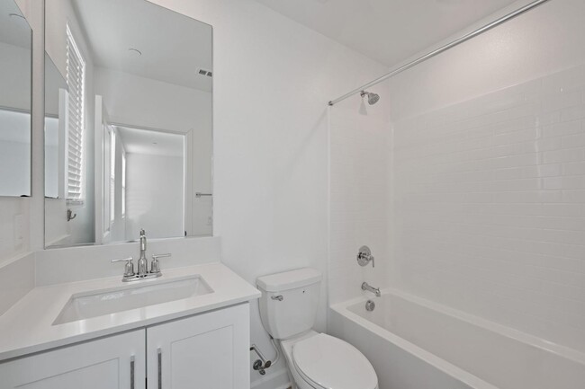 Building Photo - 2245 Epoca Wy