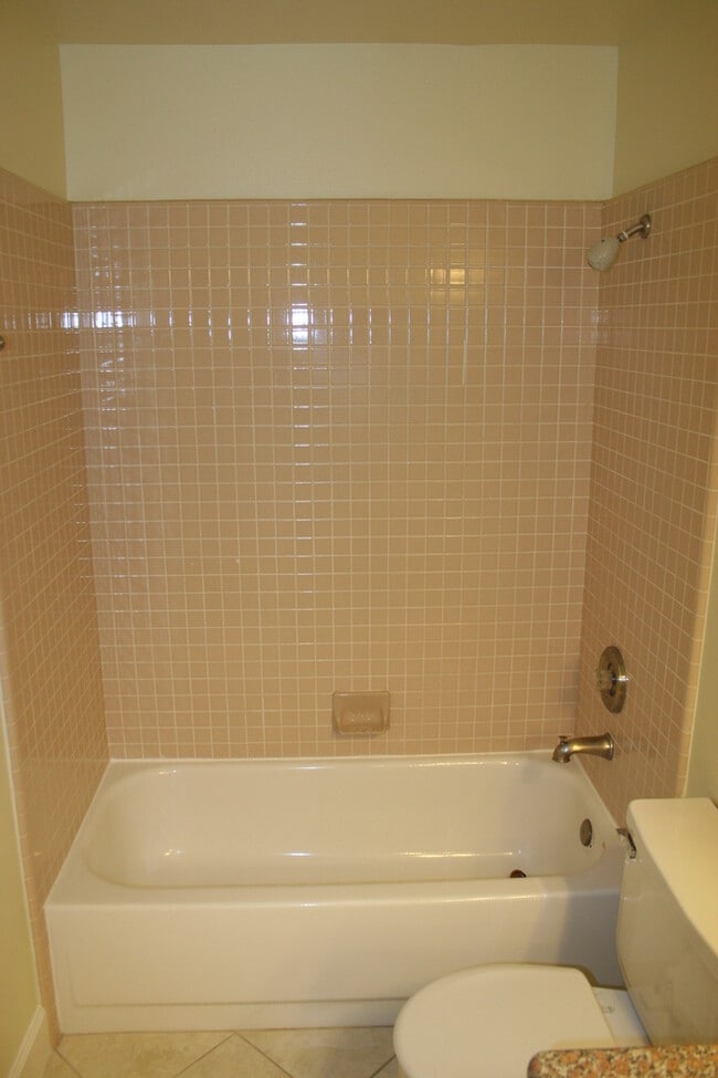 Building Photo - 10317 Walnut Creek Ct