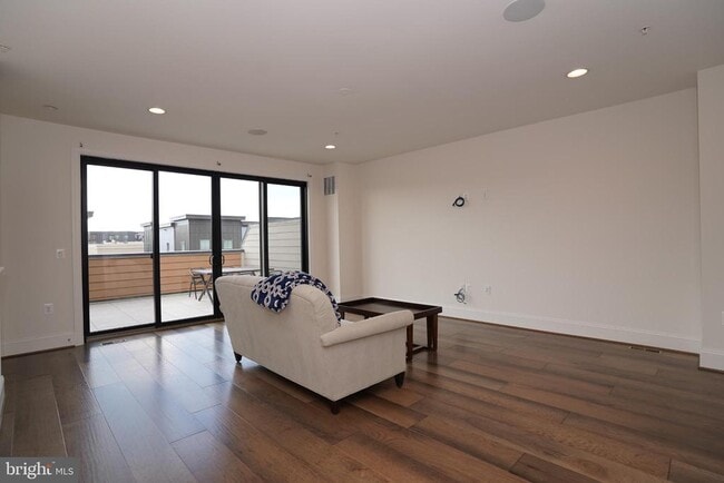 Building Photo - 44655 Provincetown Dr