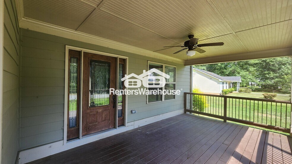 Building Photo - 152 Fair St