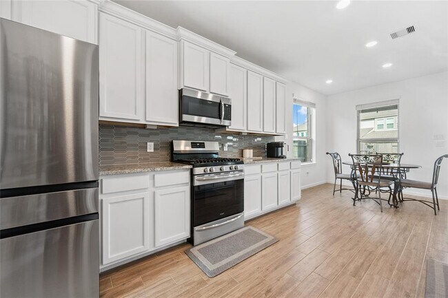 Building Photo - 9414 Camden Clf Ct