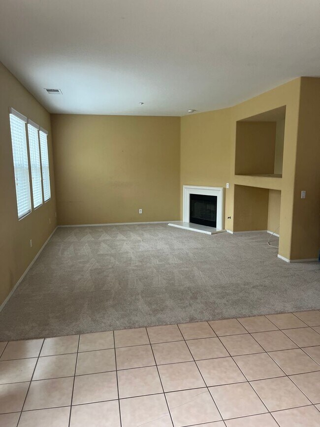Building Photo - Beautiful Corner lot home in gated community.