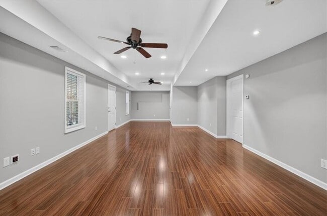 Building Photo - 740 Mayfair Ct