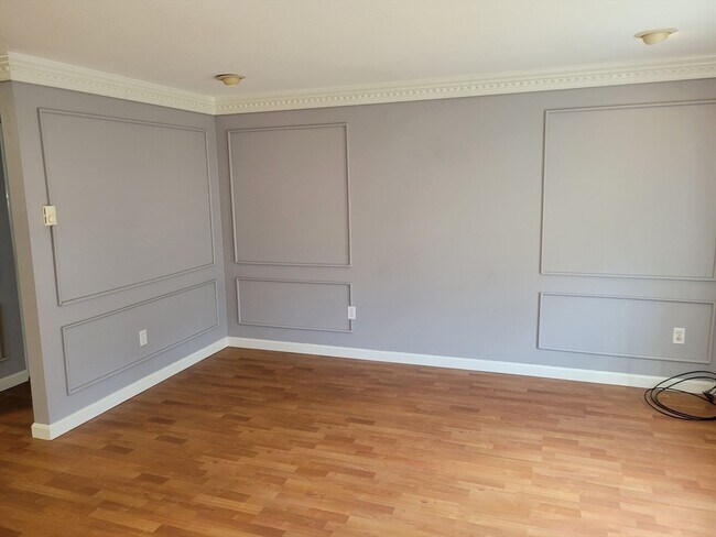 Building Photo - 297 Ashland Ave