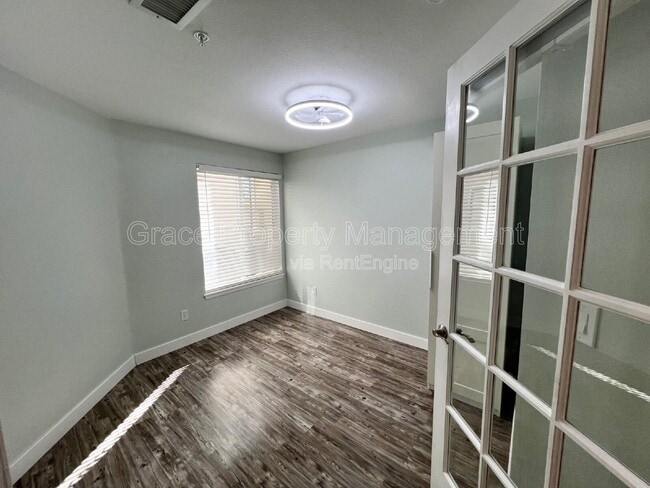 Building Photo - 8707 E Florida Ave