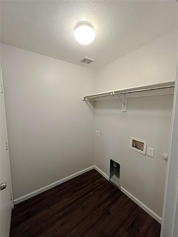 Building Photo - 1923 Pin Oak Ln