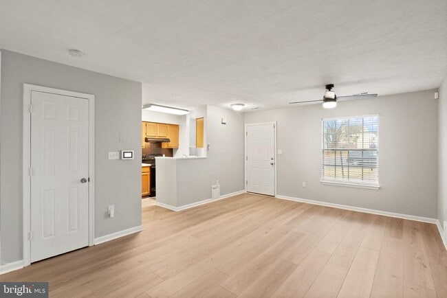 Building Photo - 448 Cromwell Ct