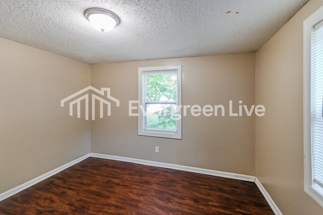 Building Photo - 375 George Rd