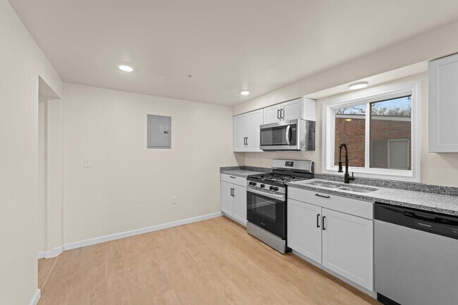 Building Photo - 2616 Shawhan Ave