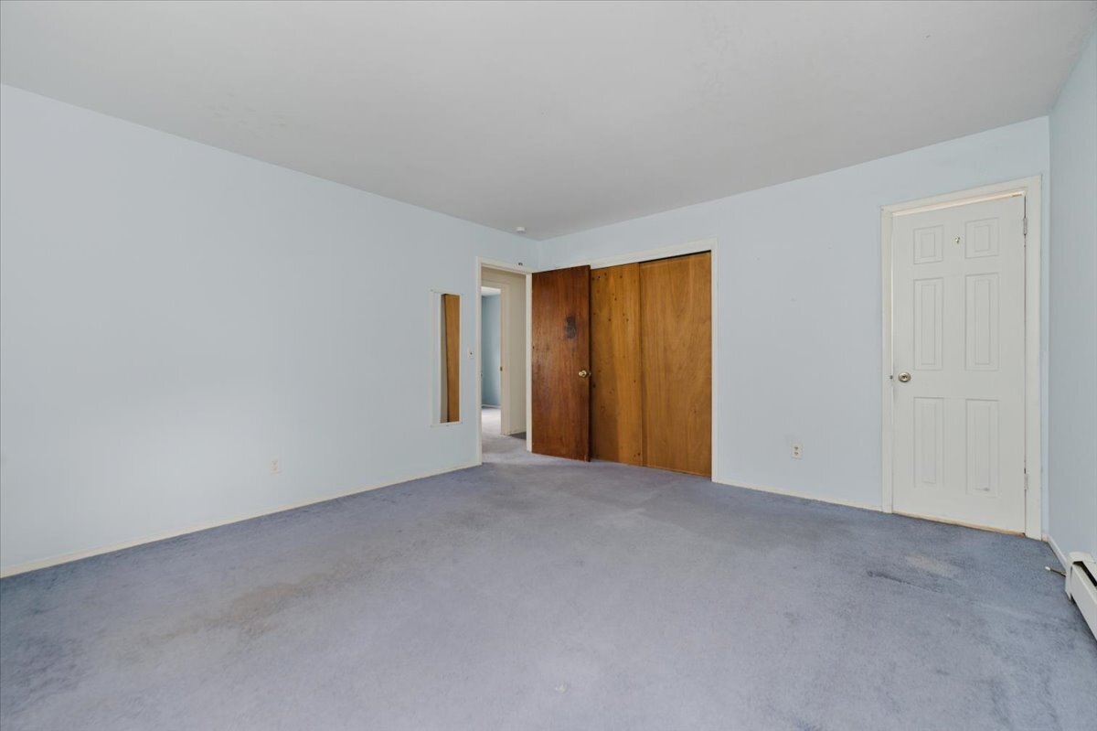 Building Photo - 10 Park Manor Ct