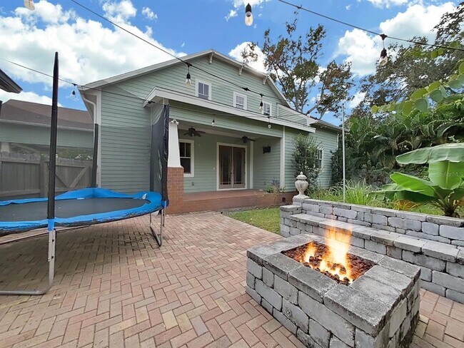 Building Photo - 4313 W Granada St