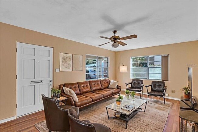 Building Photo - 324 N Lakeland Ave