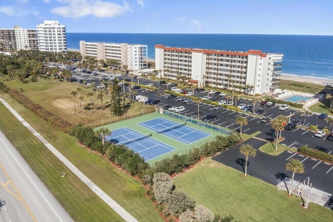 Building Photo - 10152 S Ocean Dr